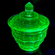 Uranium Glass Pot.png
