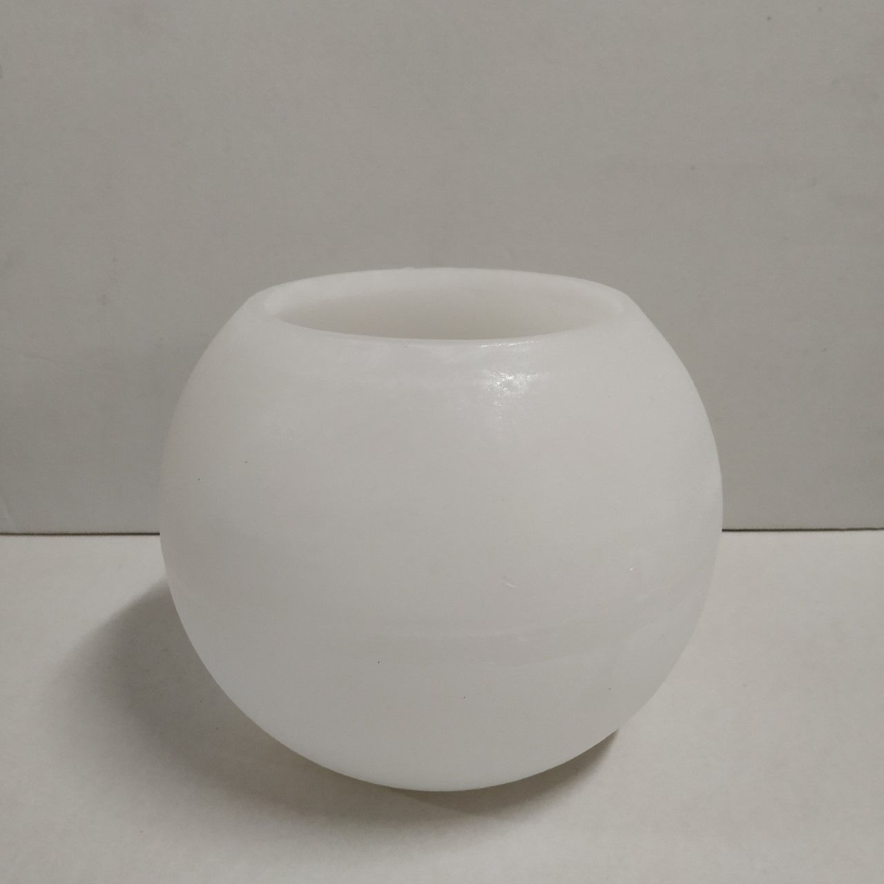 FLOATING ROUND 20CM WHITE
