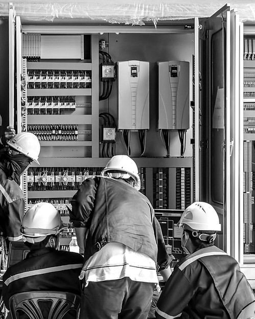 Licensed Eletricians