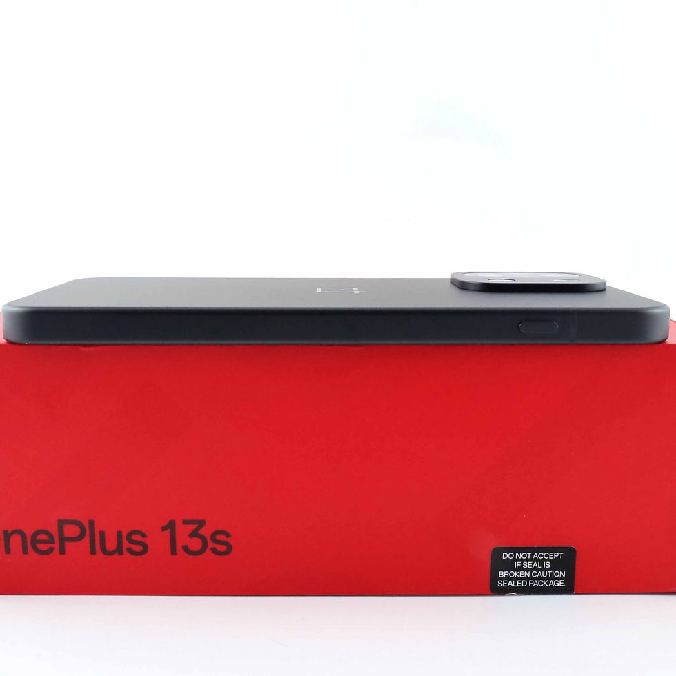 サムネイル： C+ランク OnePlus 13s 12/512GB BlackVelvet CPH2723 グローバル版【90日保証】