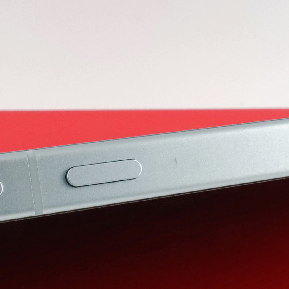 サムネイル： B+ランク OnePlus Ace 6 12/256GB Silver PLQ110 中国版【90日保証】