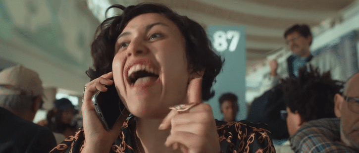 E_TRADE-You-Should-Be-Mad---Airport_30-h