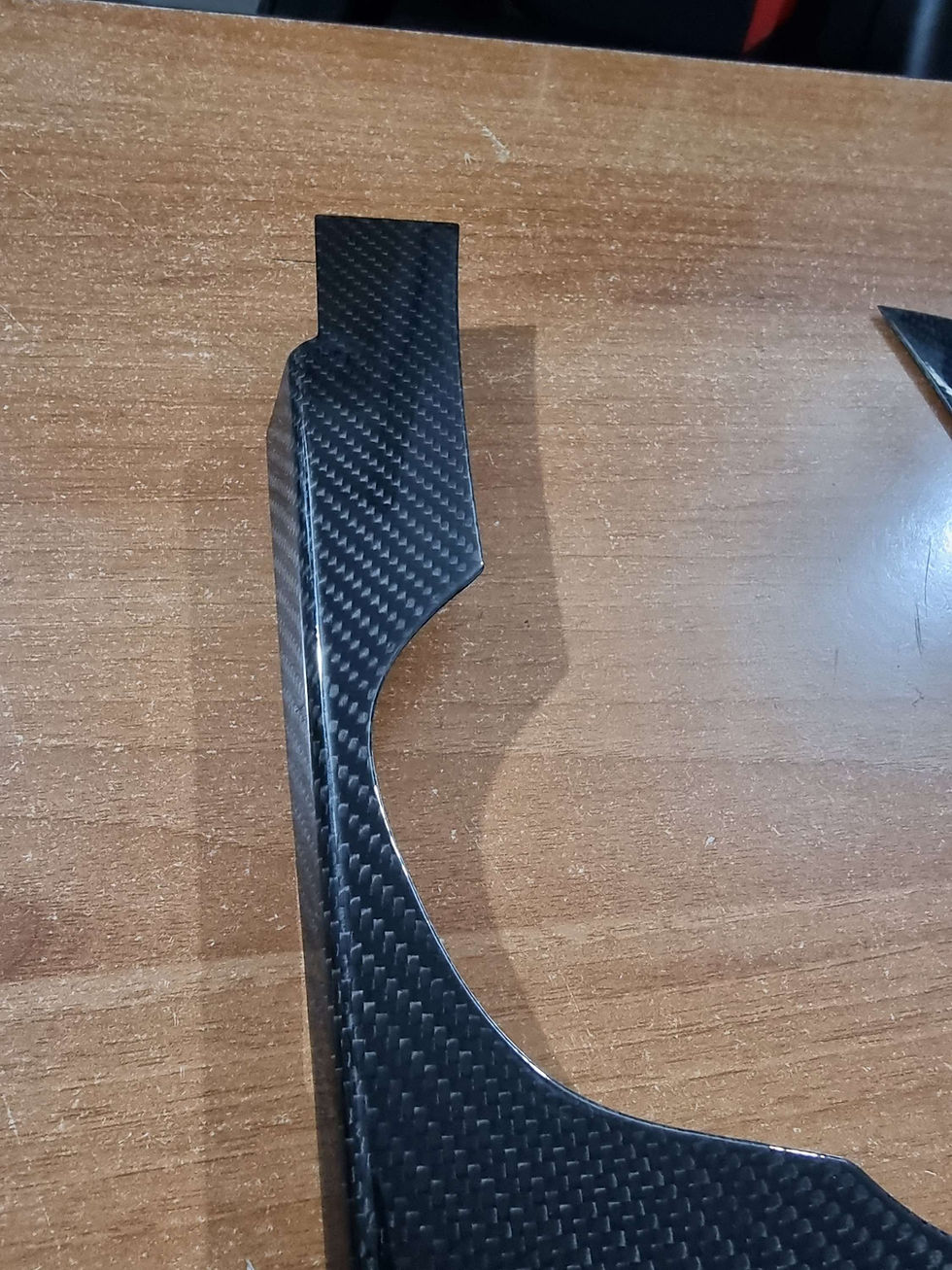 Thumbnail: Tunel centrale in vero carbonio per alfa romeo giulia.
