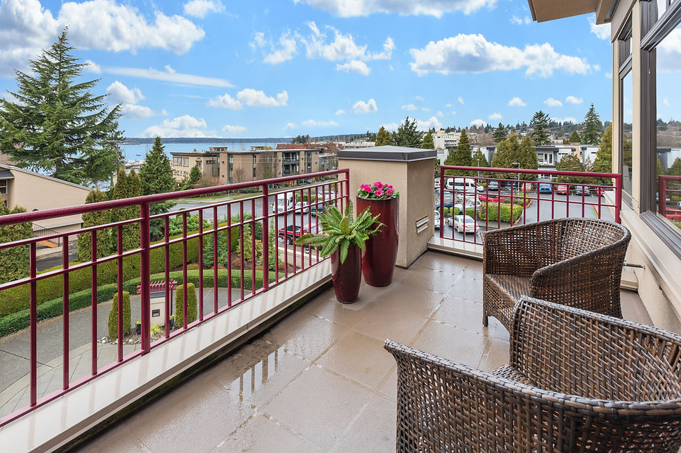Outdoor/Balcony 13