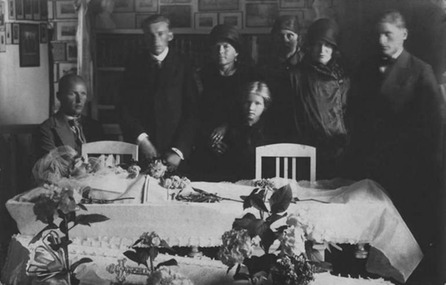 15 Death Folklore Customs of Appalachia