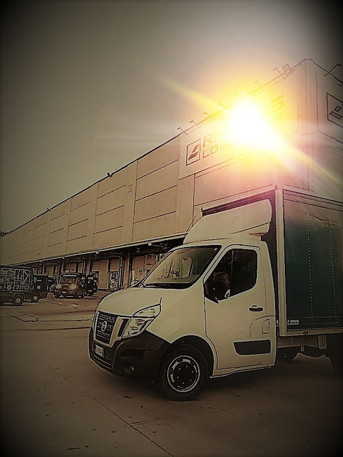 amo%20tras%20logistic_edited.jpg