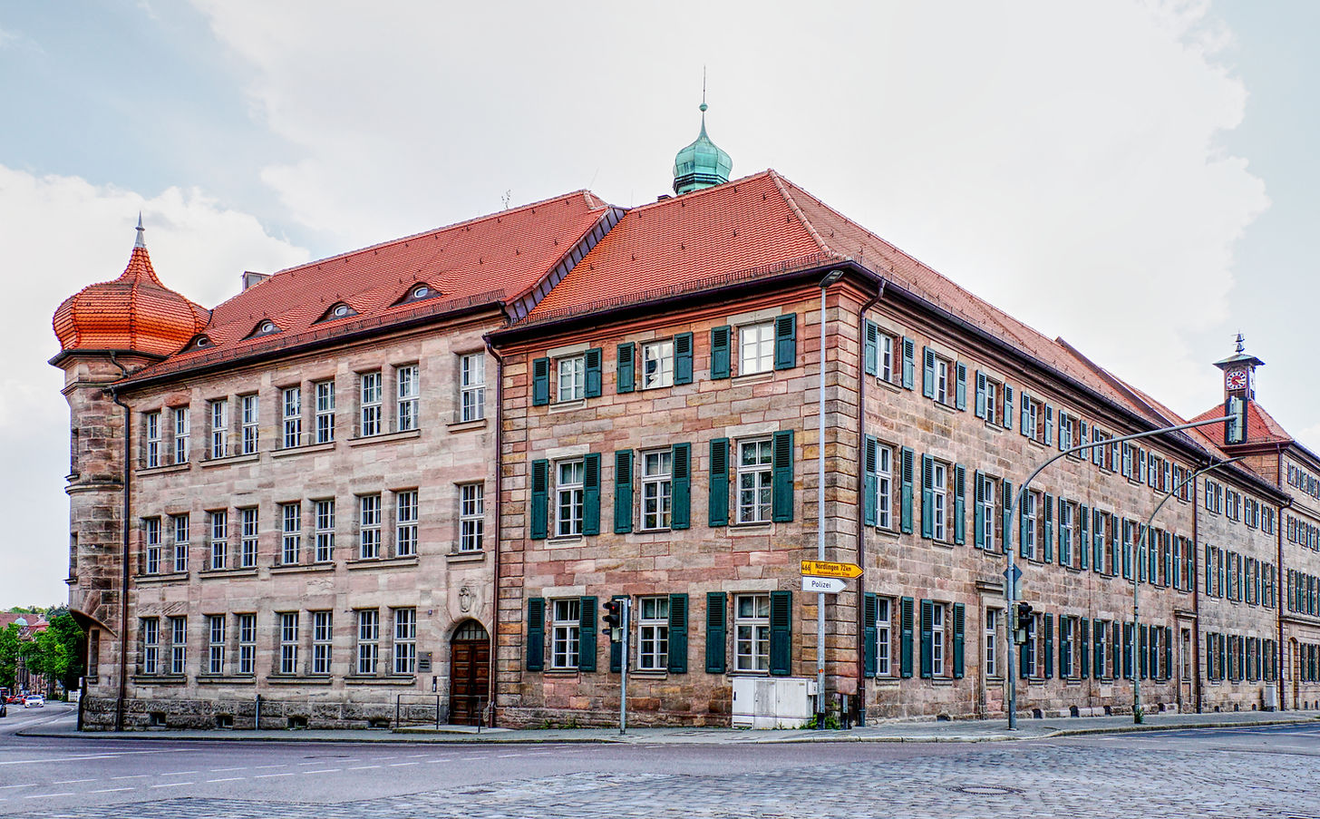 Schule-Wittelsbacher.jpg
