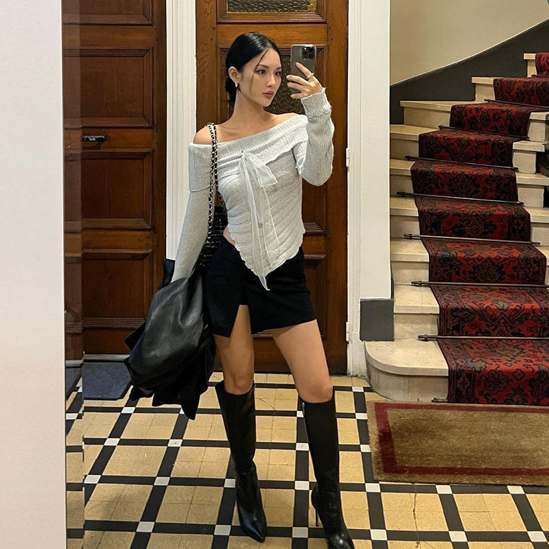 Thumbnail: 2023 Autumn Fashionable Off-Shoulder Knit Sweater