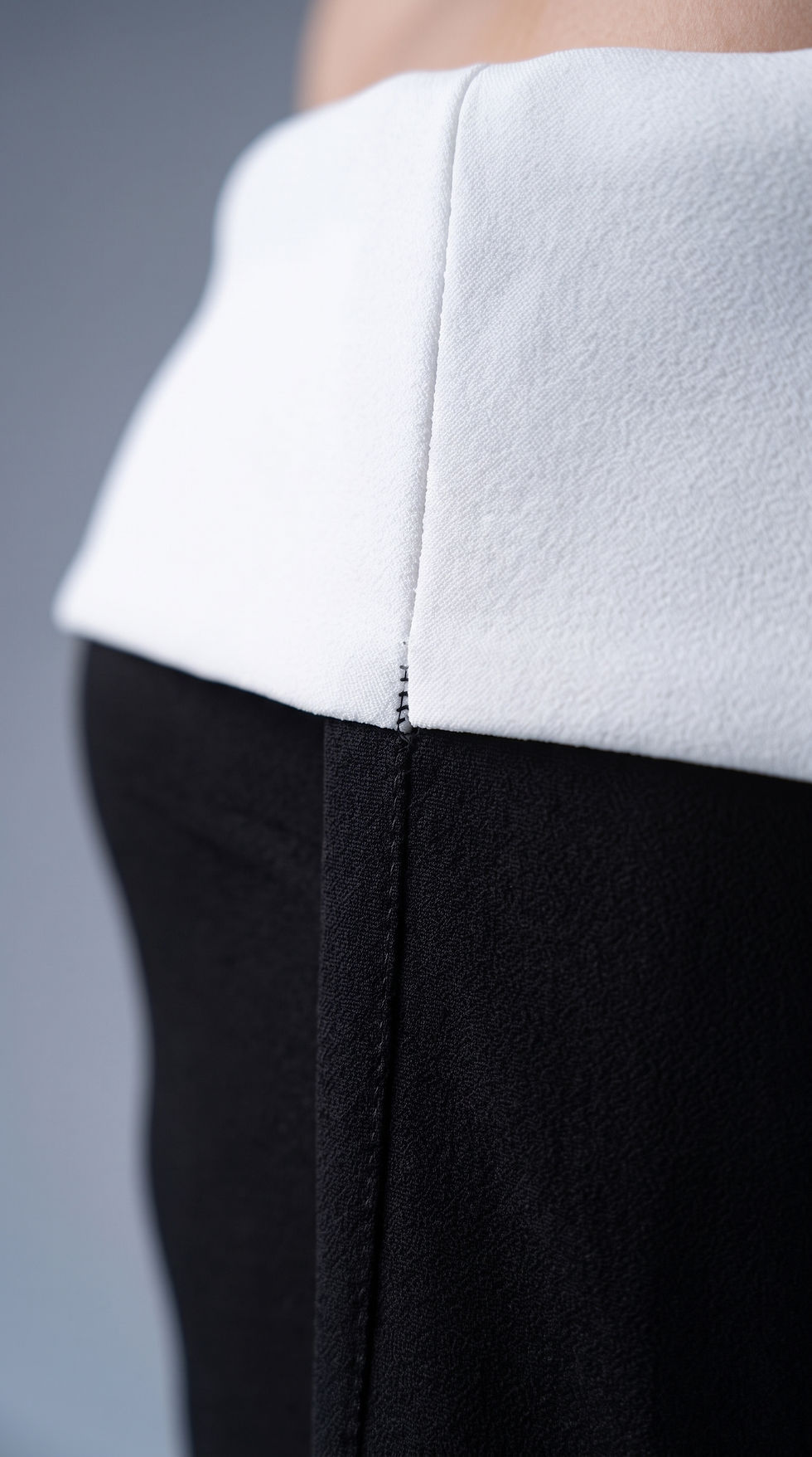 Thumbnail: Women's Off-Shoulder Long Sleeve Slimming Dress