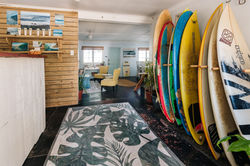 Umzumbe Surf House -Whole House Sleeps 14