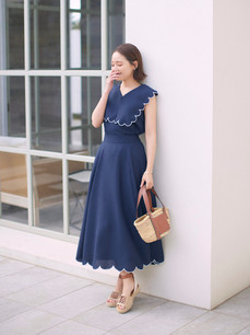 スカラップ刺繍スカートネイビー