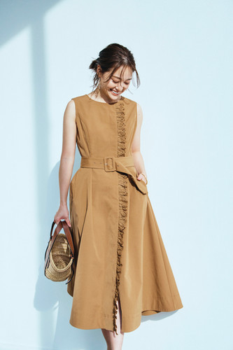 スカラ刺繍レースジレワンピースベージュ_threesisters