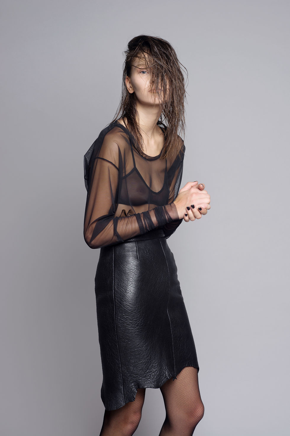 גל שנפלד למותג Mews - לוקבוק - צילום גיא