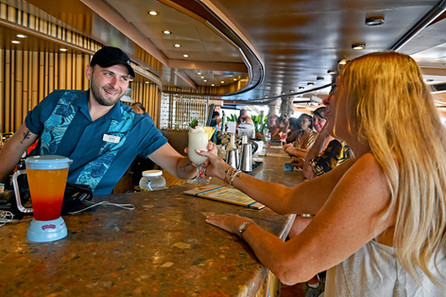 bartender serviung a drinl