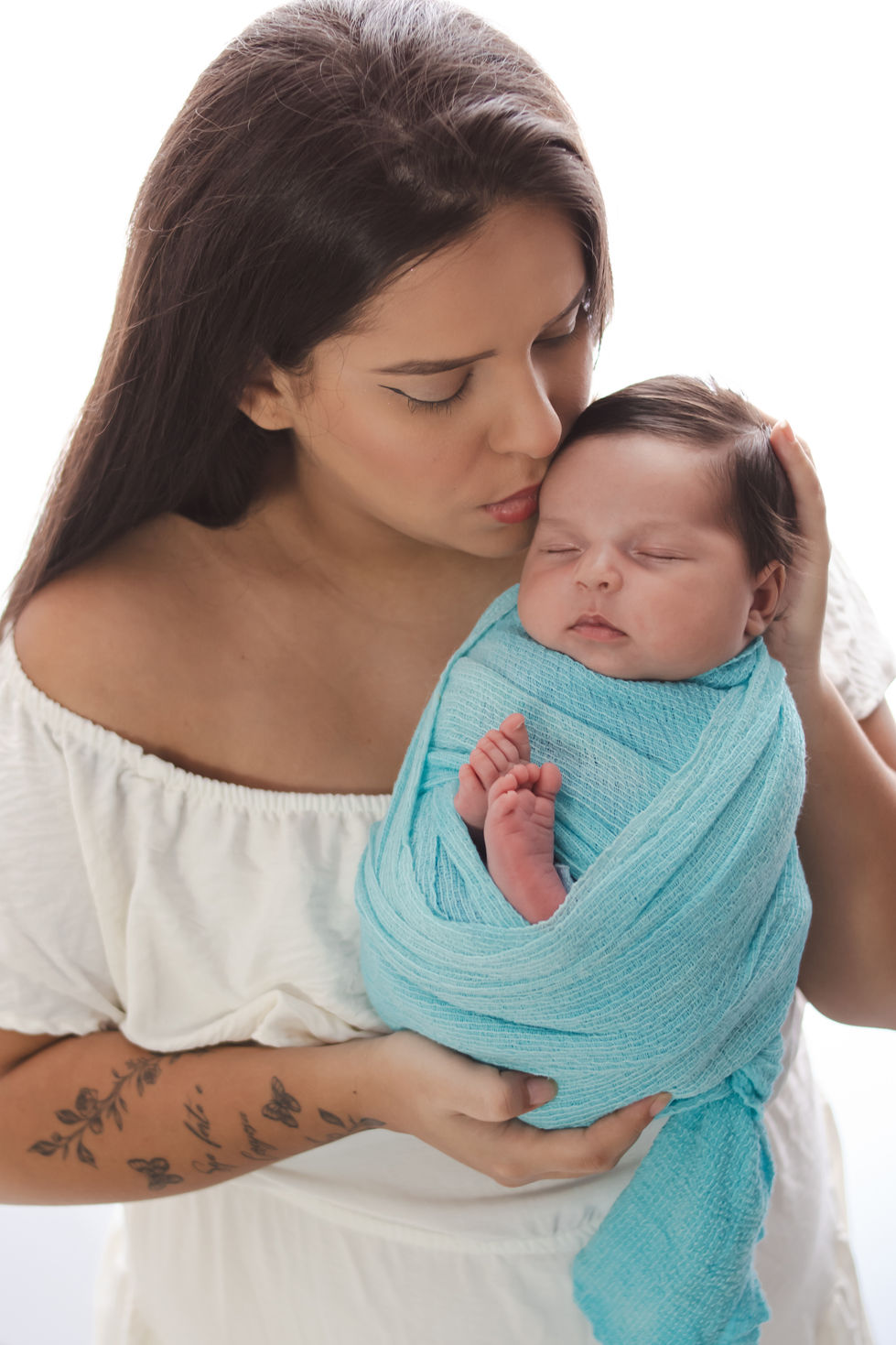 Newborn Bryan Lucca-03.jpg