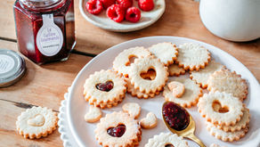 Valentine’s Day Linzer Shortbread Cookies with La Cuillère Gourmande Raspberry Jam