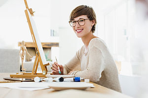 美しい若いアーティスト