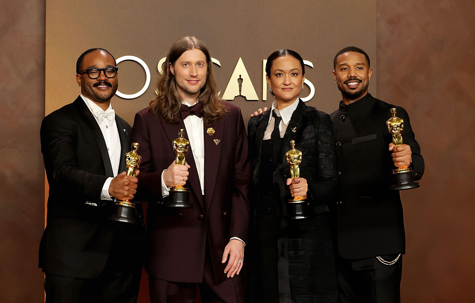 ארבעת הפרסים שגרף הסרט ״חוטאים״ במהלך טקס האוסקר, עם הזוכים המחזיקים בהם