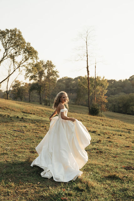 October Outdoor Modern Wedding | Bridal Photos