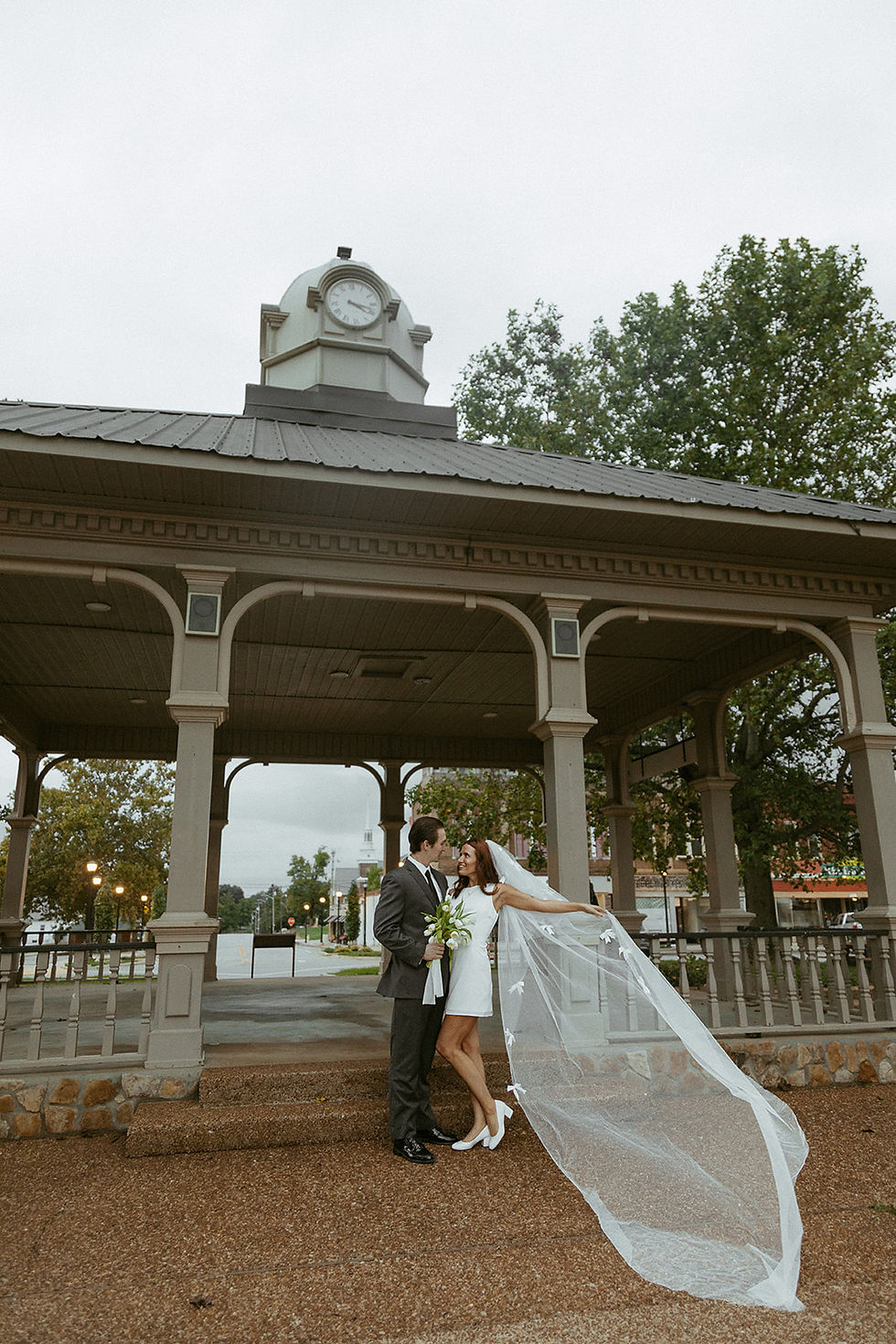 Thumbnail: Two Tier Bow Veil