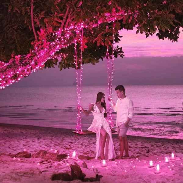 Thumbnail: ZYF-D205 100M Pink 9V Fairy Light On White Cable With 8 Modes