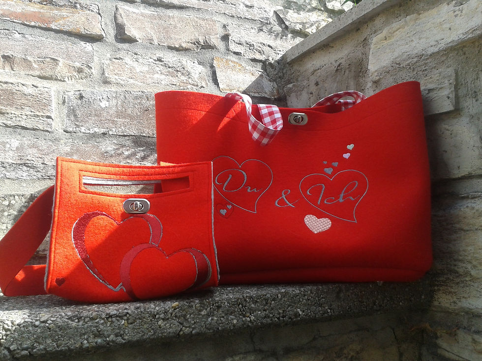 Shopper und Handtasche