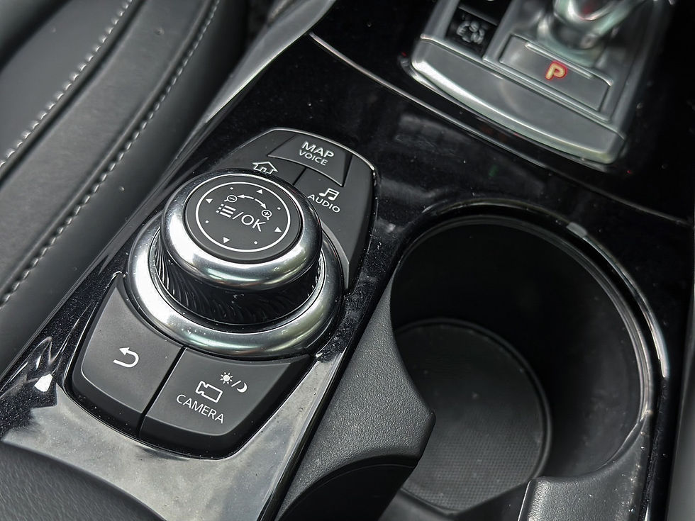 縮圖：2016年 Infinti Q30