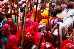 lathmar holi barsana.jpg