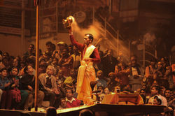 ganga aarti varanasi.JPG