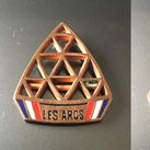 Les Arcs - Insigne Niveau de Ski - Broche Incomplete - Signée Decat Paris.jpg