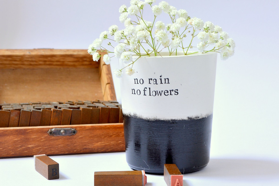 Thumbnail: Large vase "no rain, no flowers"