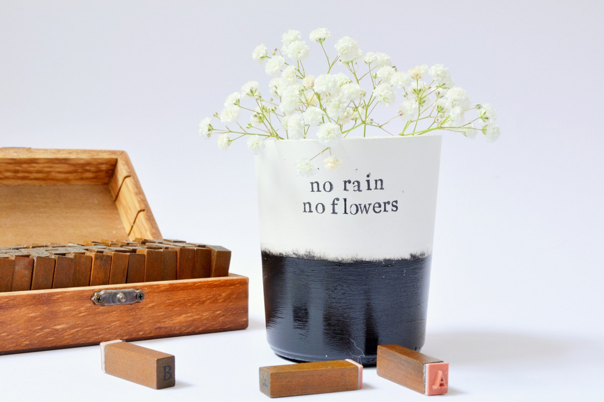 Large vase "no rain, no flowers"