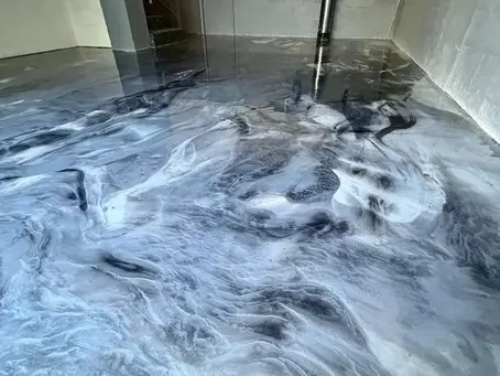 Must‑Have Epoxy Tools in 2026: Gauge Rakes, Squeegees, Spiked Shoes & More