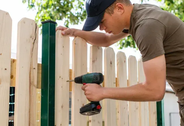 What Kind of Insurance Does a Fence Installation Business Need in Texas?