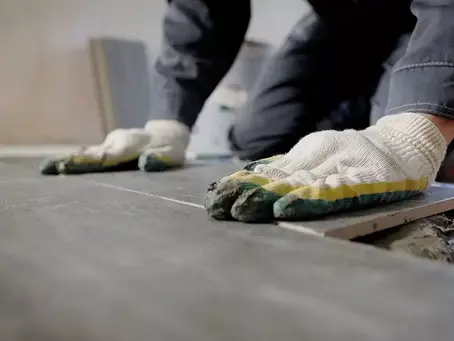 Manual vs. Electric Tile Cutters: What Flooring Contractors Should Buy