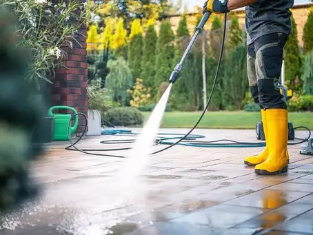Pressure Washing Insurance in Florida: What Operators Need