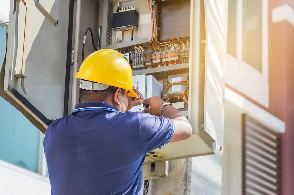 Best Fire-Resistant Clothing for Electricians (2026 Guide)