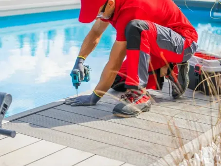 How Pool Service Contractors Can Use Social Media to Attract Seasonal Clients
