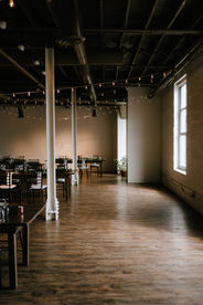 Photo showing space of Arbor Loft reception setting.