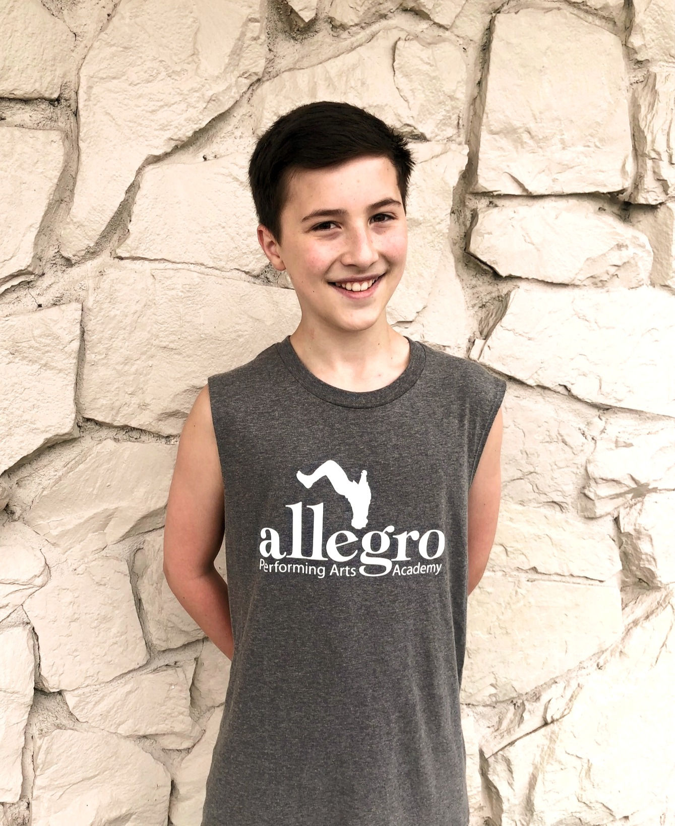 Guys sleeveless shirt