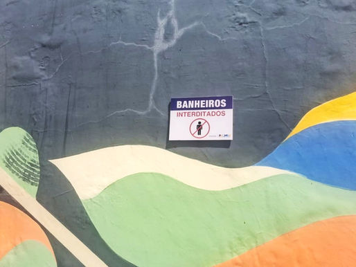 Banheiro público da Praia da Graciosa é interditado temporariamente para reforma geral