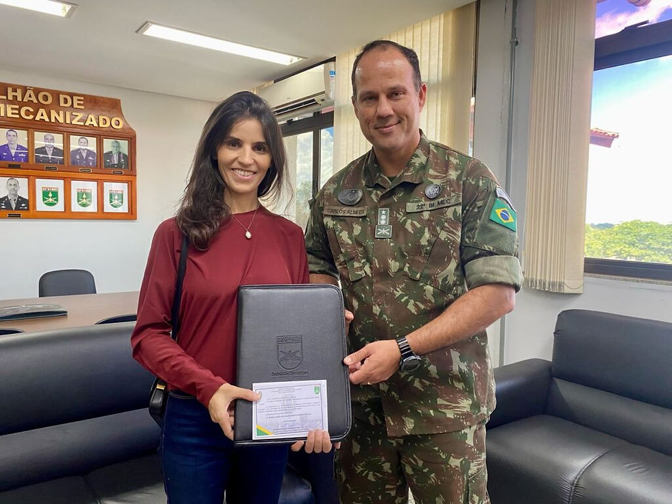 Gabriela Siqueira Campos visita 22º Batalhão de Infantaria Mecanizado e é recebida pelo subcomandante da unidade, Tenente-Coronel Carlos Almeida – Foto: Divulgação