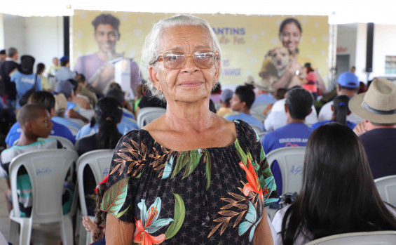 Zuleide Alves Assunção, moradora de Aliança, comemora o acesso gratuito à castração: “Foi uma grande ajuda para todos nós” - Loise Maria/Governo do Tocantins