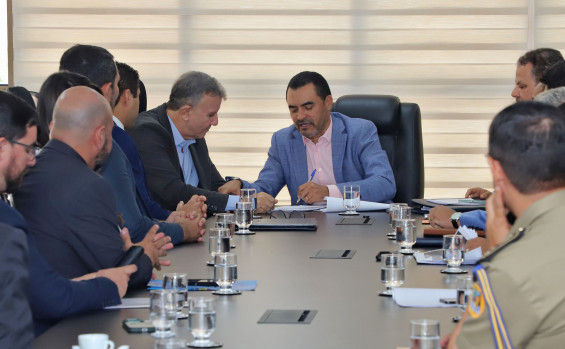 Durante o encontro, o governador Wanderlei Barbosa destacou a importância da parceria entre Estado e município para o fortalecimento da educação e do esporte - Antônio Gonçalves/Governo do Tocantins