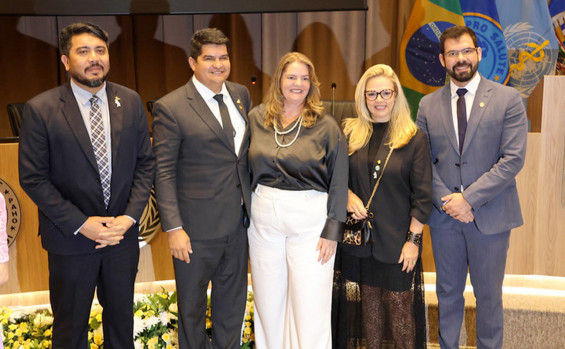 O secretário de Estado da Saúde (ao centro), Carlos Felinto, foi reconduzido como titular do Conselho Fiscal do colegiado - Divulgação/Conass