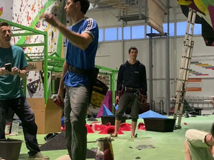 ROUTESETTERZY ZACZYNAJĄ ZABAWĘ ⚒️