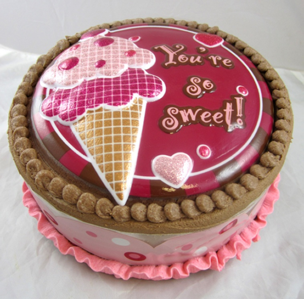 Image of a custom cake designed by gluten free creations bakery