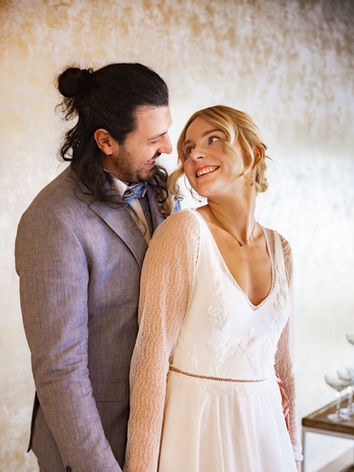 Brautpaar einer nachhaltigen Hochzeit mit Hochzeitsplanerin, Winterhochzeit, Heiraten in Trier, Luxemburg, Moselregion, Koblenz, Saarland
