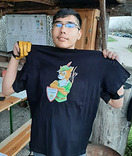 FotoSorobSchwarzesTShirt_edited.jpg