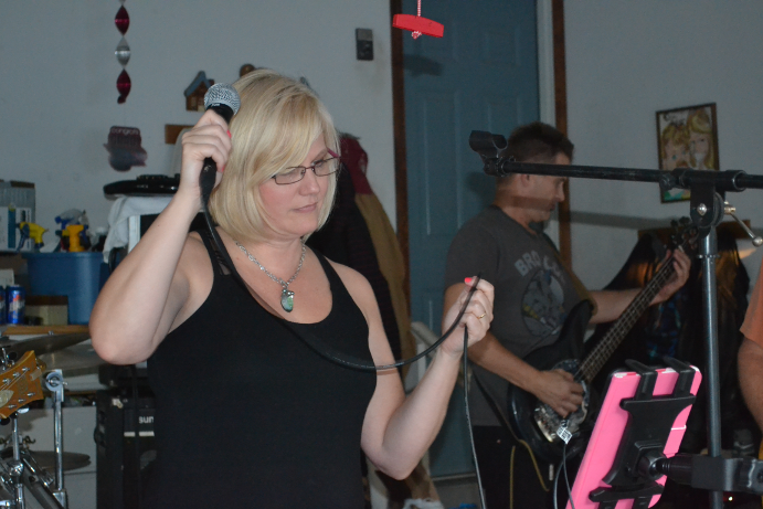 Carol groovin'